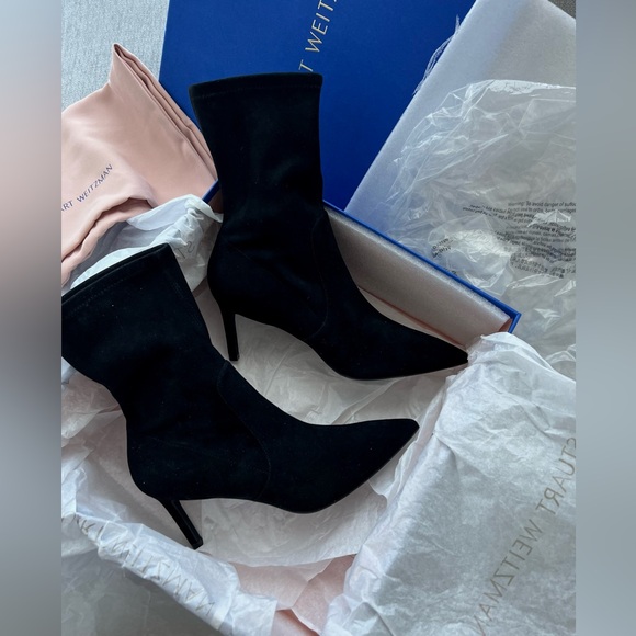 Stuart Weitzman Black Stretch Suede Boots - Picture 4 of 9